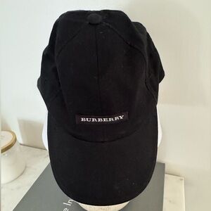 Burberry golf hat